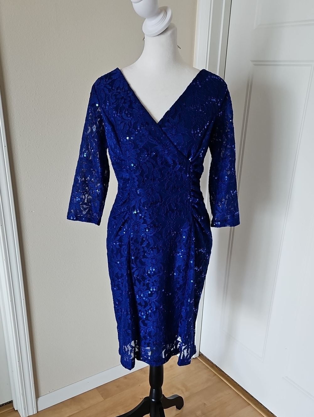 Size 8/10 Royal Blue 3/4 Sleeve Lace/Sequin Ruched Side Cocktail Dress by EVA